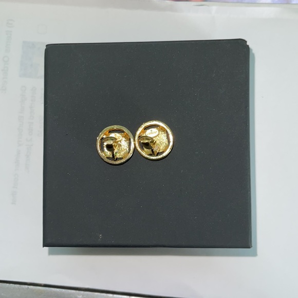 Givenchy 100% Authentic Clip on earrings gold - Picture 5 of 6